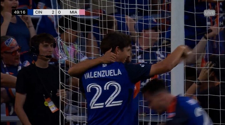 开云体育app-迈阿密国际客场0-2落后！埃万德过掉布斯克茨，单刀轻松破门